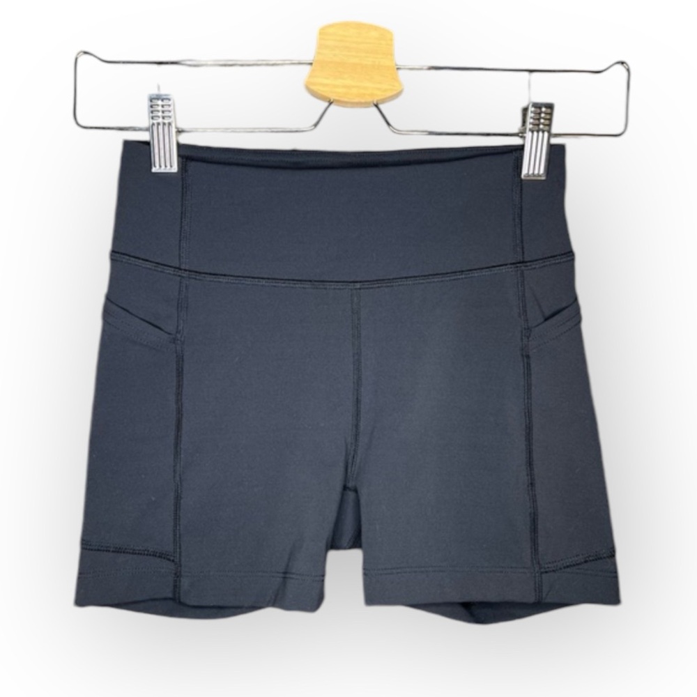 Outdoor Voices 3” Bike Shorts with Pockets in Black size XS